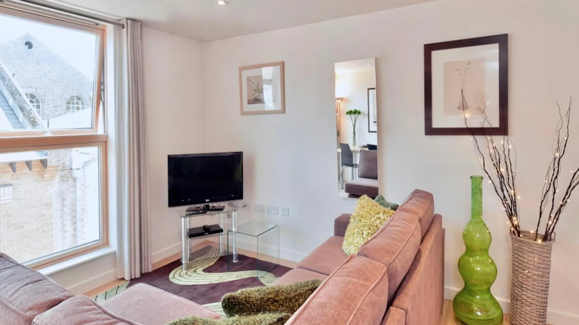 Your Space Apartments - Cambridge Place